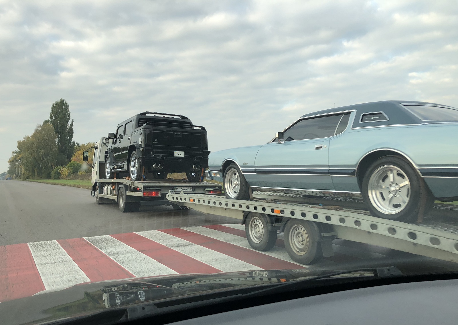 Украинский фермер пополнил свой гараж раритетными авто из США