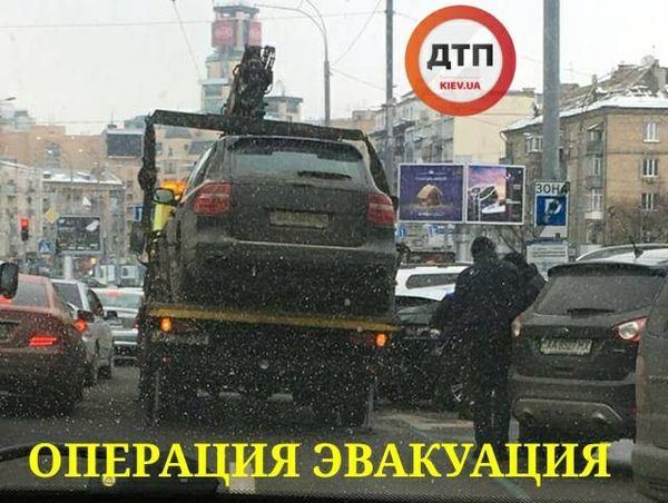 За что эвакуируют автомобиль