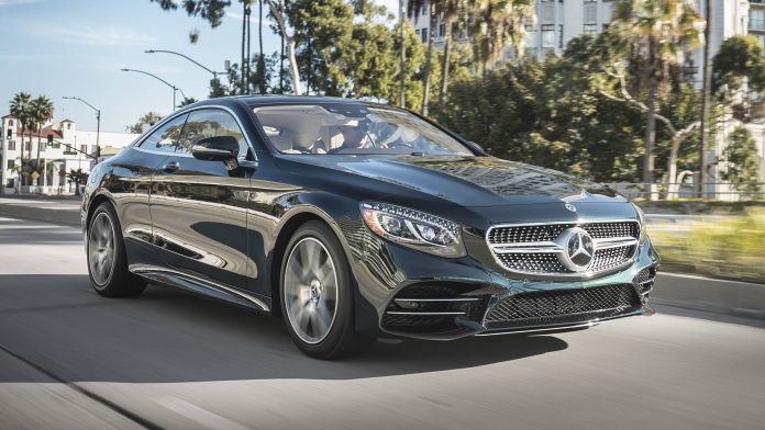 При покупке автомобиля водителям придется платить дважды