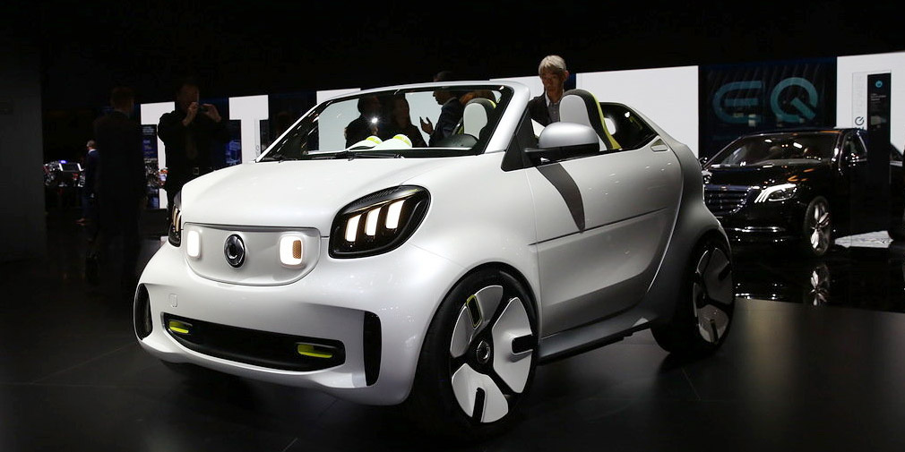 Smart представил электрокар без крыши и боковых стекол