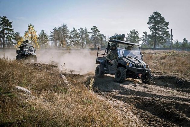 Машина не боится ни грязи, ни песка, ни сложного рельефа: ВСУ получили специальные вездеходы
