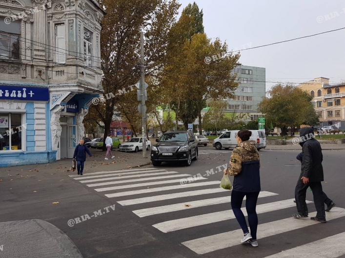 Нарушил сразу три ПДД: в Запорожской области засняли очередного автохама (Фото)