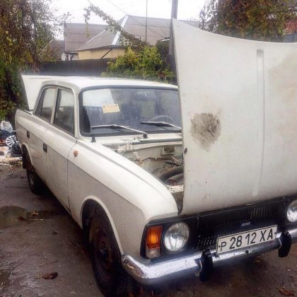 В Украине старый «Москвич-412» готовы обменять на Cadillac