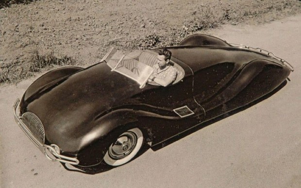 Пожар в Калифорнии уничтожил уникальный родстер 1948 года