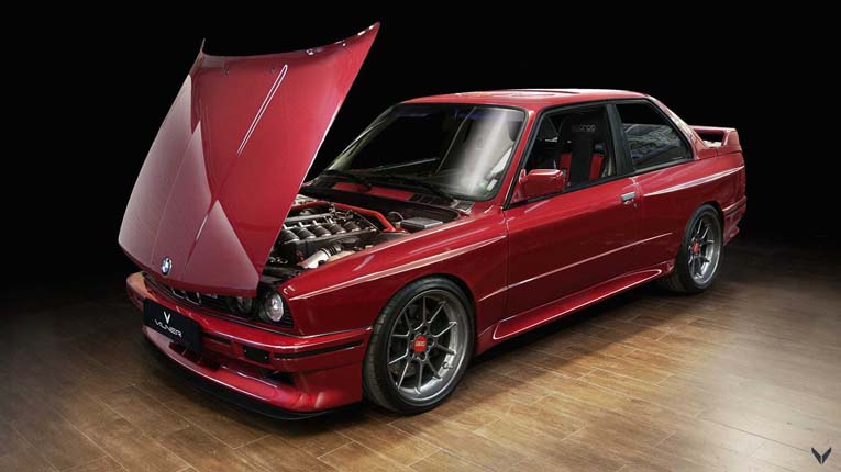 BMW 1990 M3 E30 цвета Imola Red II