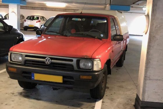 На парковке замечен самый странный пикап Volkswagen