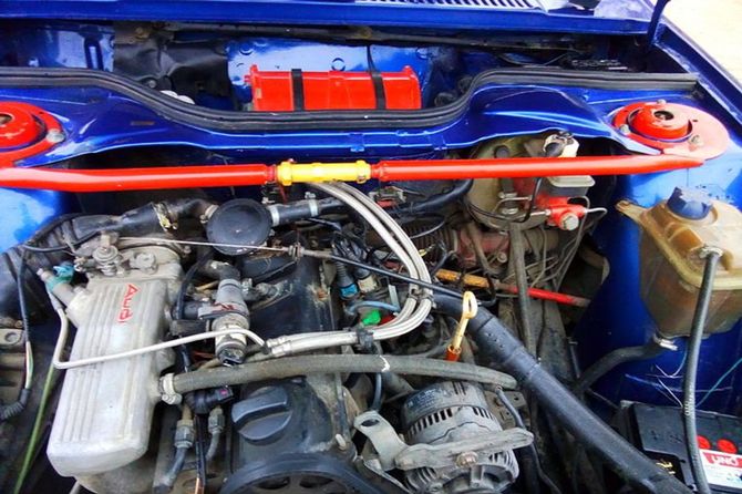 Украинец продает Москвич с необычной комплектацией (фото)