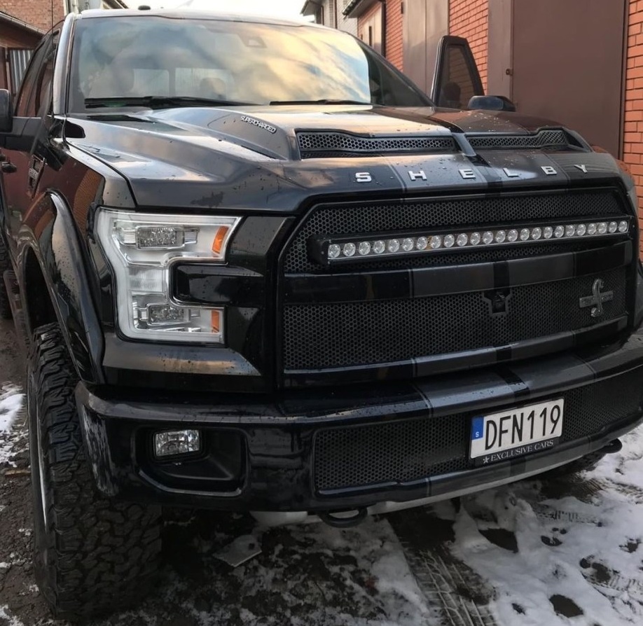 В Украине засняли эксклюзивный пикап с характеристиками суперкара