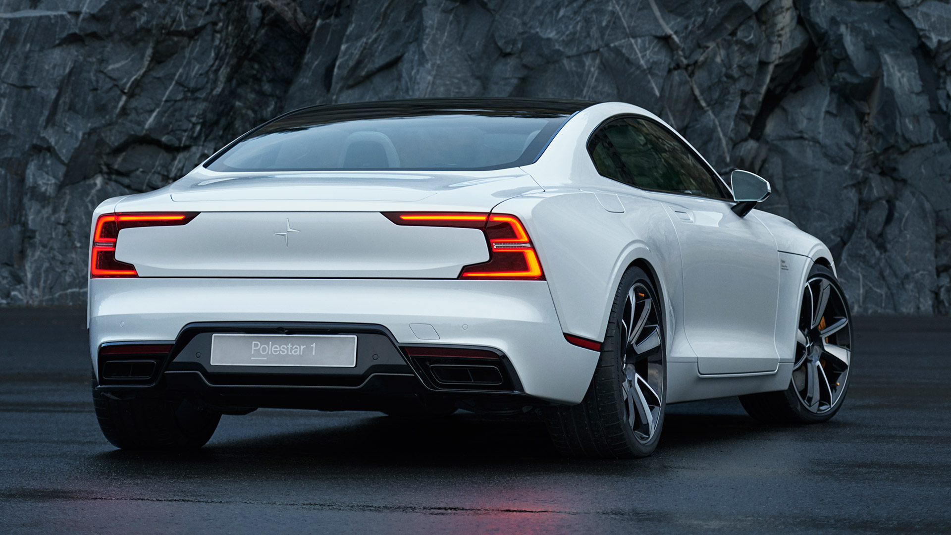 Шведы готовят сокрушительный удар по Tesla Model 3