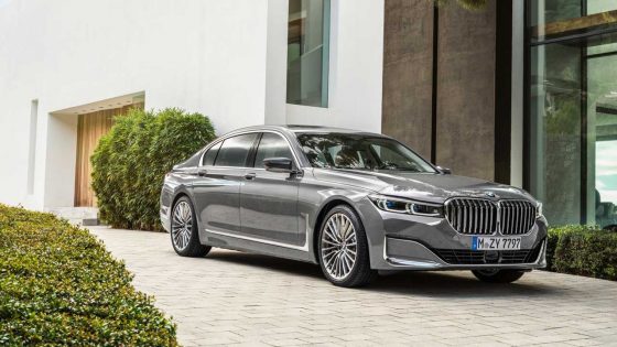 Представлена новая «семерка» от BMW