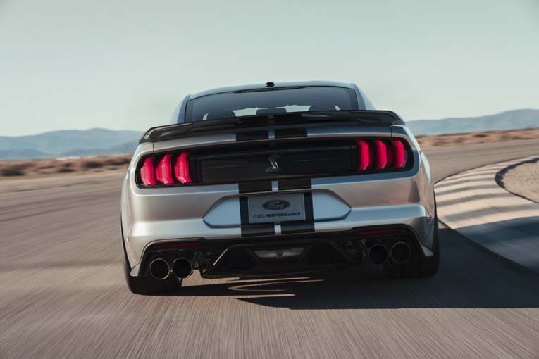Mustang Shelby GT500 2020 года