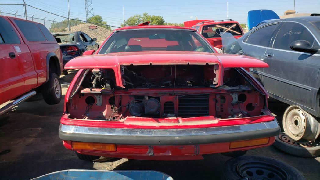 На свалке нашли редкий Chrysler от Maserati за 70 000 долларов