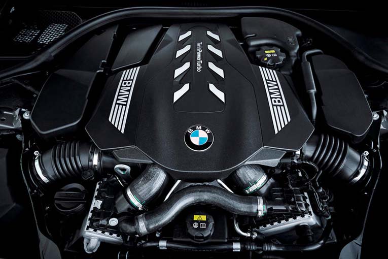 Двигатель BMW 7-й серии 2020 года