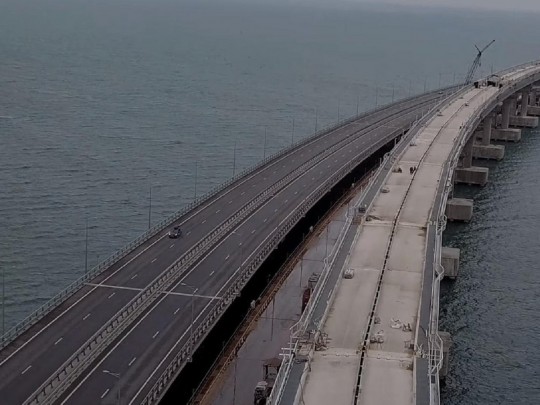 «Вереницы авто»: в сети показали свежие фото Крымского моста, снятые с воздуха