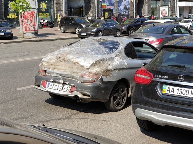 В Сети показали, как нельзя ремонтировать авто (ФОТО)