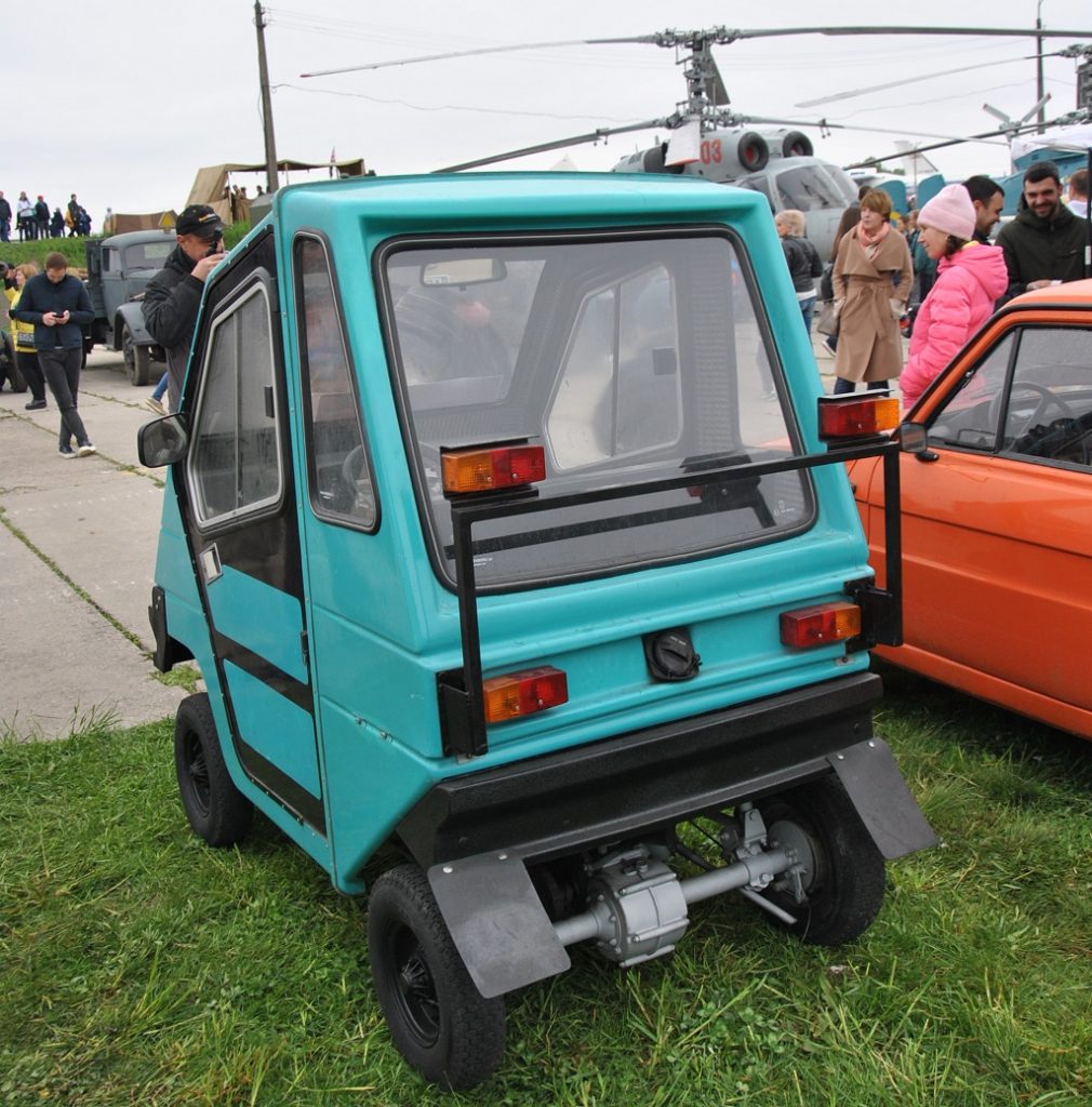 В Украине показали автомобиль, который можно водить без прав