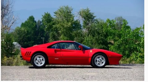 Ловкий мошенник украл редкую Ferrari 288 GTO прямо во время тест-драйва