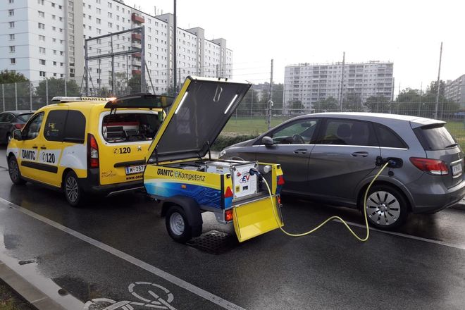 В Австрии решили проблему разряженных электромобилей