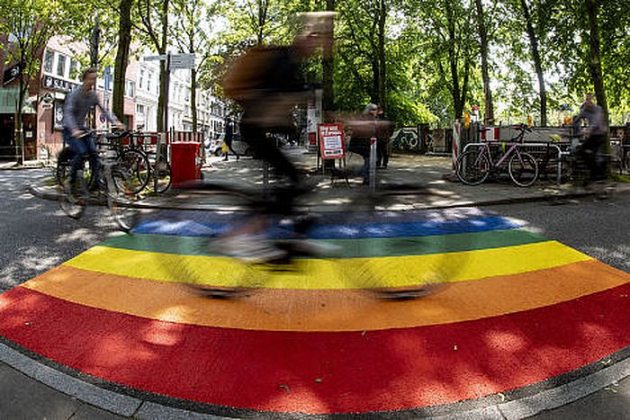 В Европе пешеходный переход обретает новые оттенки