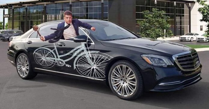 Не Порошенко, так Зеленскому: за сколько купили 2 бронированных «Мерена» для президента