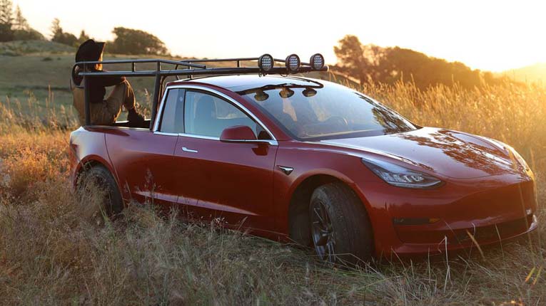 Симона Герц превратила свою Tesla Model 3 в пикап