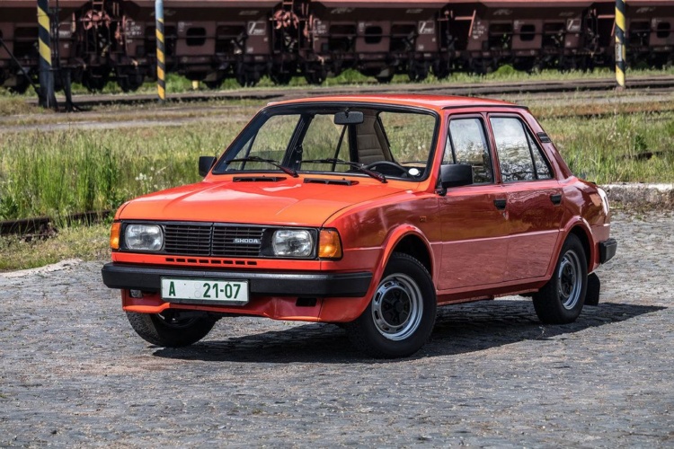 Стало відомо, чому прийшла пора купувати старі Skoda