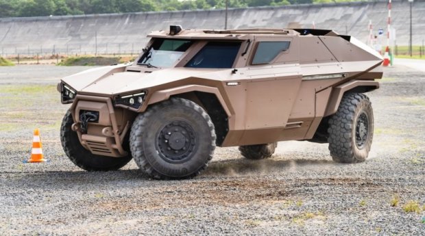 Круче танка: Volvo показали бронированный автомобиль весом 6 тонн