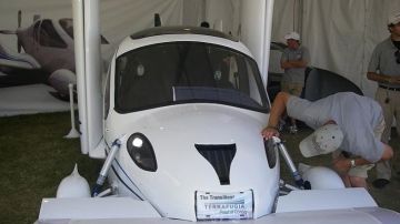 Создатель летающей платформы для французских военных строит автомобиль будущего