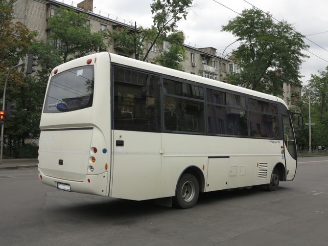 В Украине замечен редкий автобус уже несуществующей марки