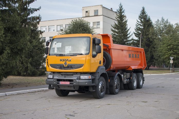 Завод «АвтоКрАЗ» выпустил новые грузовики
