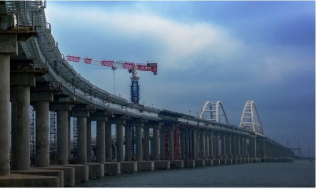 В сети опубликовали свежие фото моста через Керченский пролив