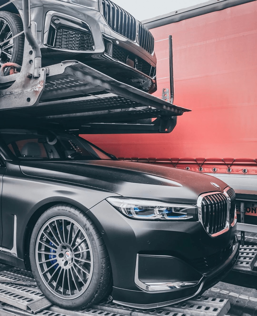 В Украине засветилась самая быстрая и самая новая семерка BMW