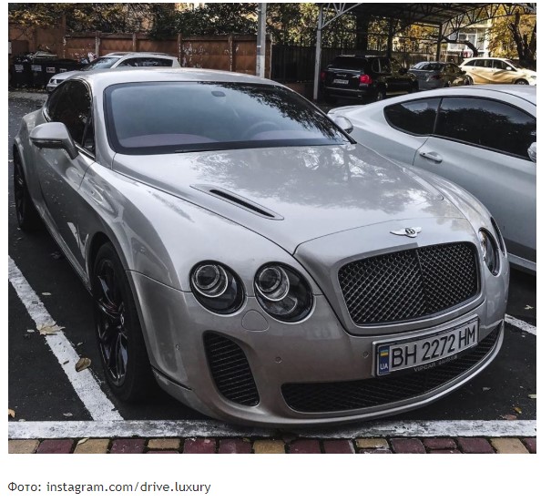 В Украине засняли редчайшее заряженное купе Bentley