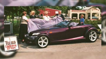 В США закопали в землю Plymouth Prowler до 2048 года (ФОТО)