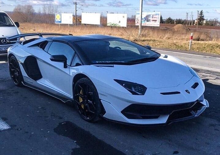 В Украине заметили самый быстрый и самый крутой суперкар Lamborghini