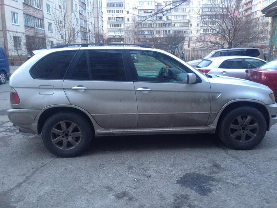 Министр юстиции Украины показал элитный автопарк работников исполнительной службы