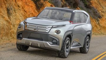 Новый внедорожник Mitsubishi Pajero представят в 2021 году