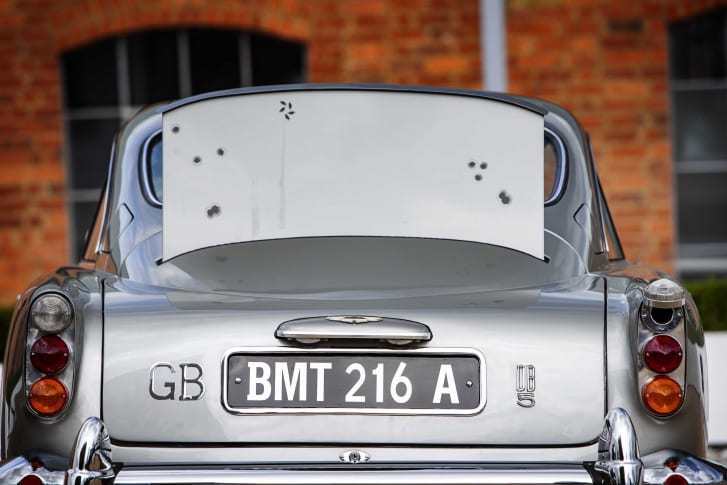 Автомобиль Джеймса Бонда за 6 миллионов долларов выставлен на аукционе
