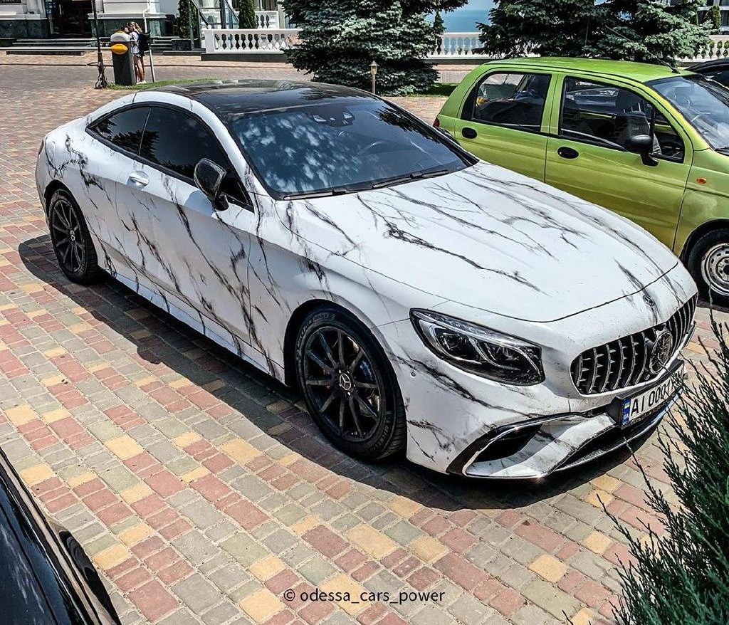 В Украине заметили очень необычный Mercedes S-Class