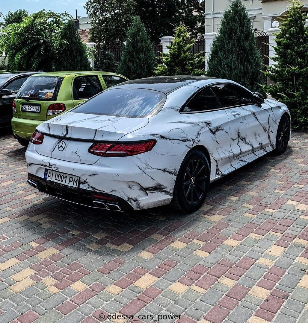 В Украине заметили очень необычный Mercedes S-Class