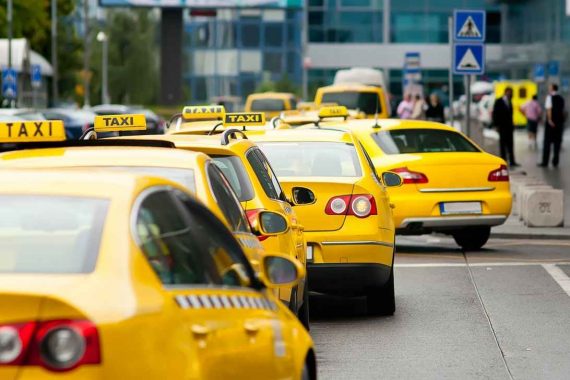Украинские таксисты хотят реформ и выйти «из тени»