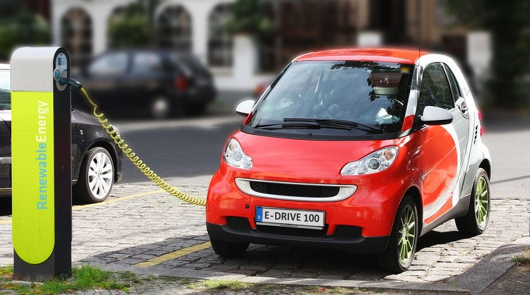 В Украине резко упали продажи электромобилей
