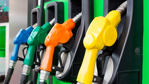 \"Рынок прорвет\": эксперты объяснили, когда АЗС повысят цены на бензин и дизель