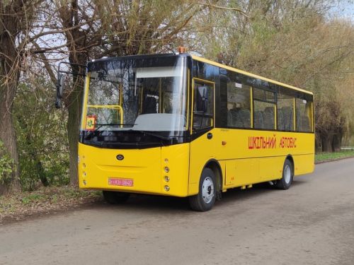 \"Богдан Моторс\" представил школьный автобус с обновленным дизайном