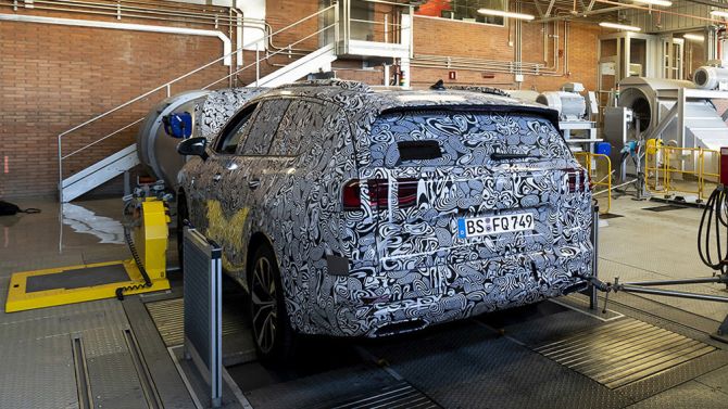 Volkswagen готовит к премьере пятиметровый минивэн-кроссовер