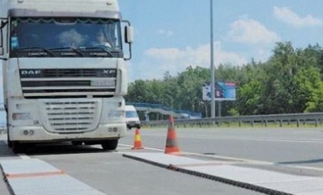 Водителей грузовиков на прошлой неделе оштрафовали на 3,2 млн гривен за перегрузки