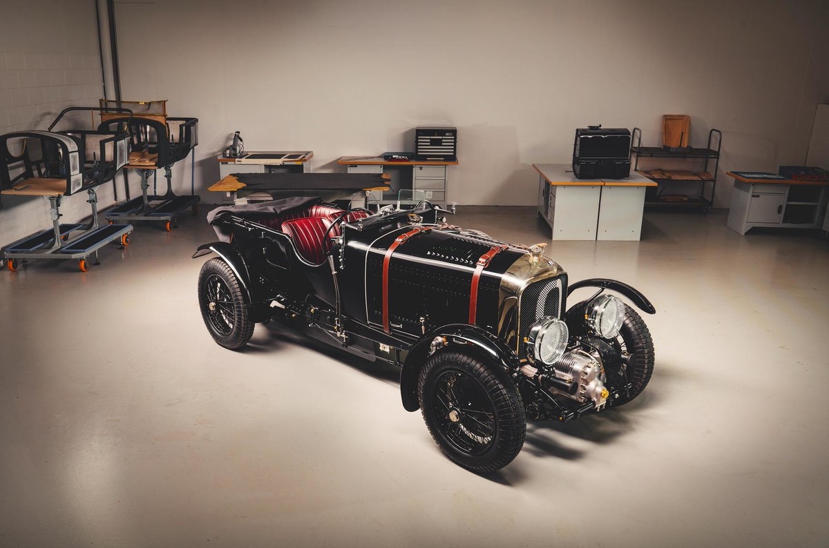 Bentley создала точную копию 90-летнего спорткара