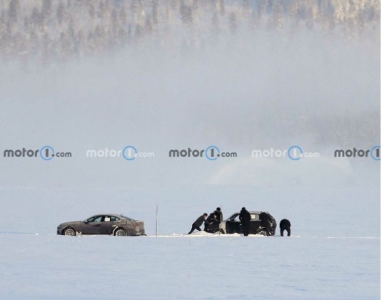 Самый дешевый кроссовер Hyundai застрял в снегу во время тестов (фото)