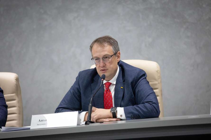 В Украине будут отбирать права за систематическое нарушение ПДД - Геращенко