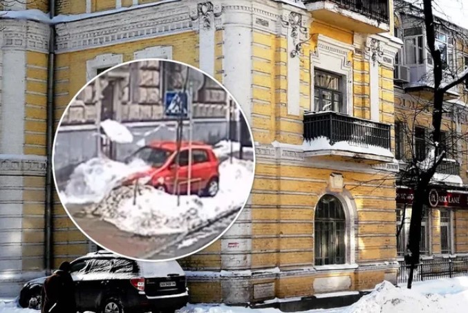В Киеве водитель оставил автомобиль в опасной зоне и был наказан, видео